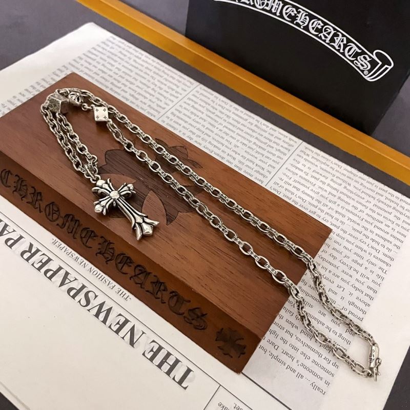 Ch**me He**ts necklaces